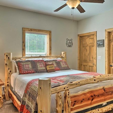 Branson West Cabin With Pool Access And Golfing Exteriör bild