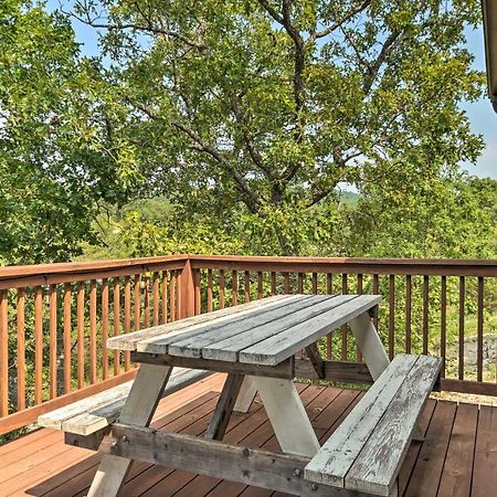 Branson West Cabin With Pool Access And Golfing Exteriör bild