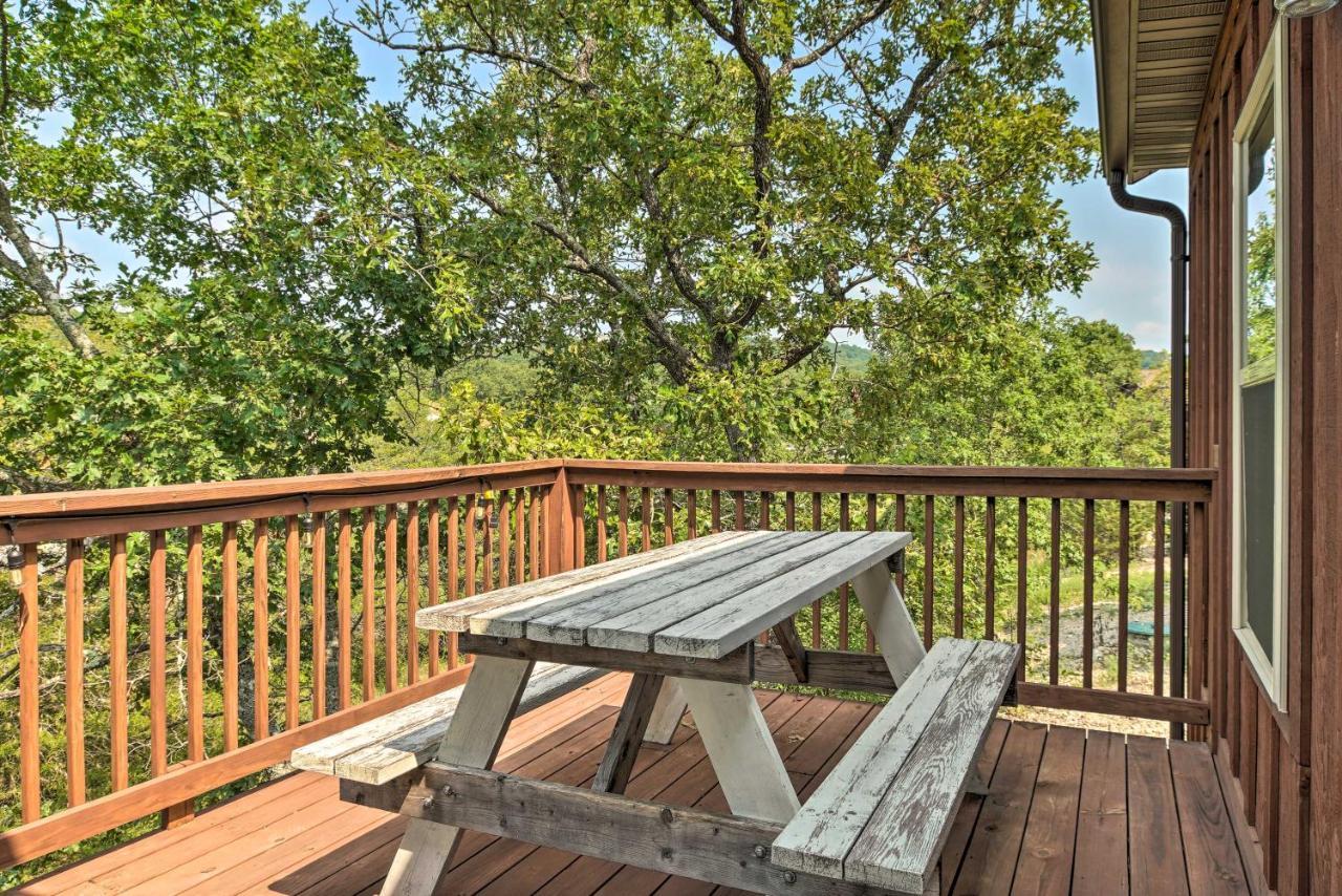 Branson West Cabin With Pool Access And Golfing Exteriör bild