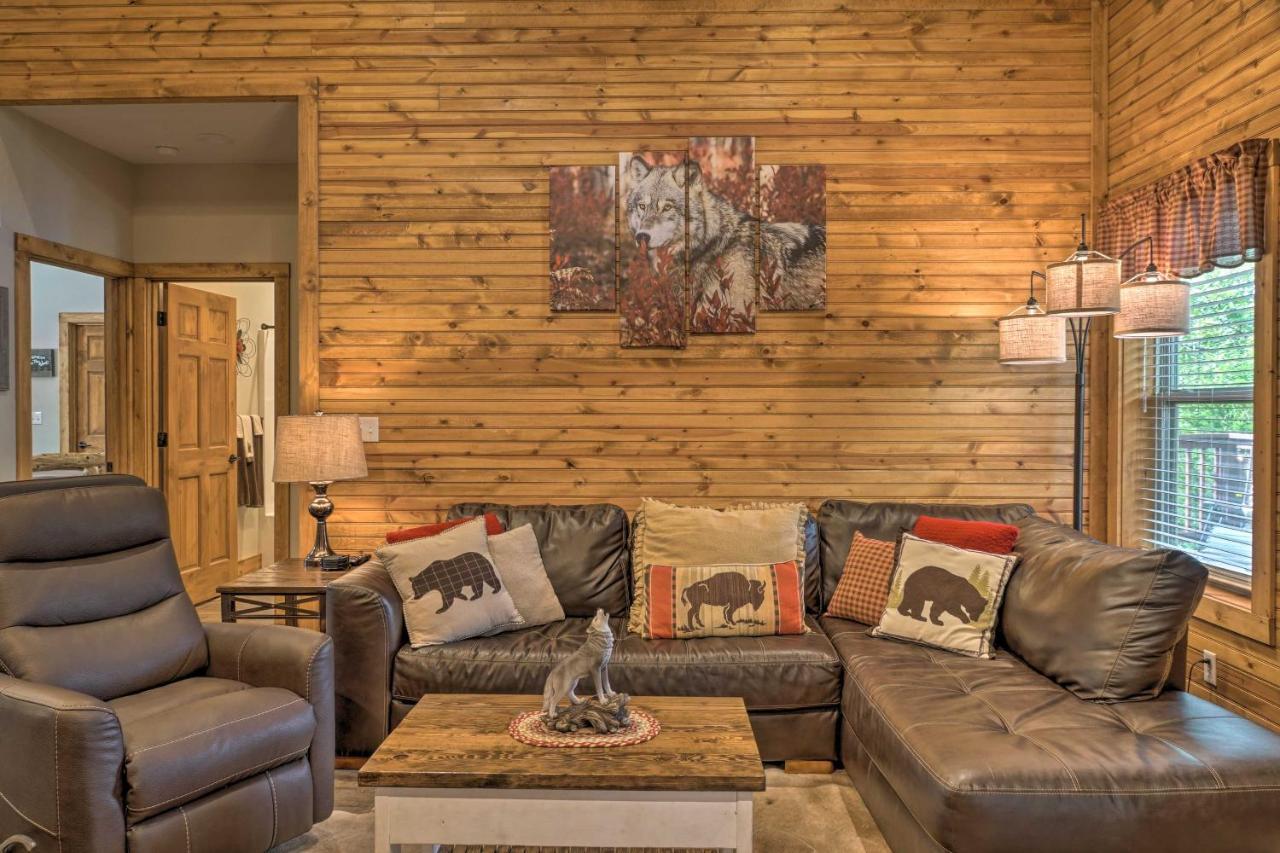 Branson West Cabin With Pool Access And Golfing Exteriör bild
