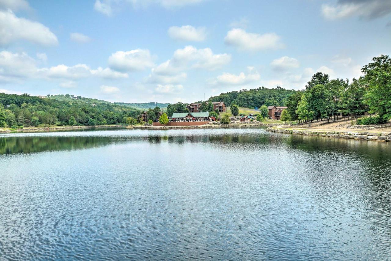 Branson West Cabin With Pool Access And Golfing Exteriör bild