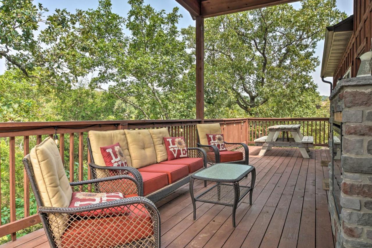 Branson West Cabin With Pool Access And Golfing Exteriör bild