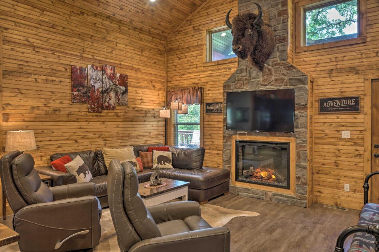 Branson West Cabin With Pool Access And Golfing Exteriör bild