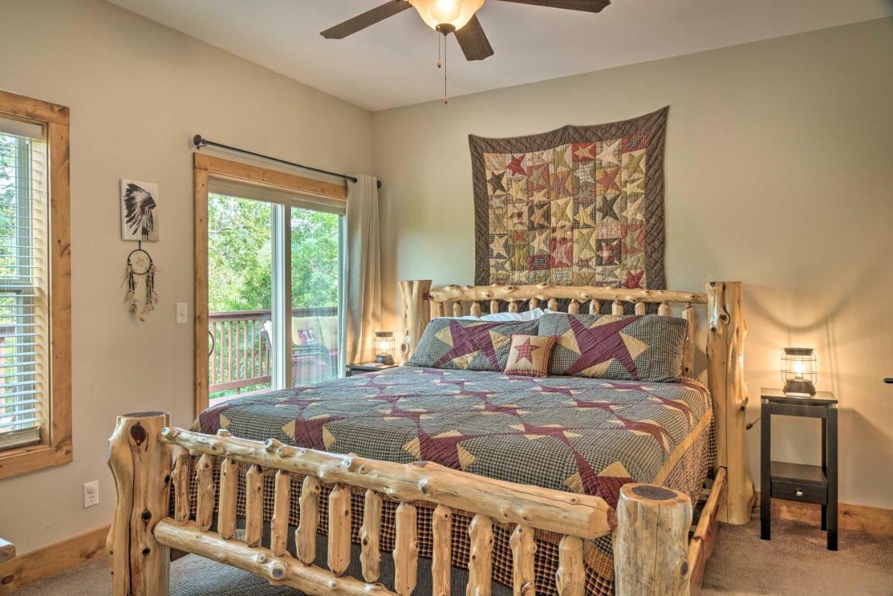 Branson West Cabin With Pool Access And Golfing Exteriör bild