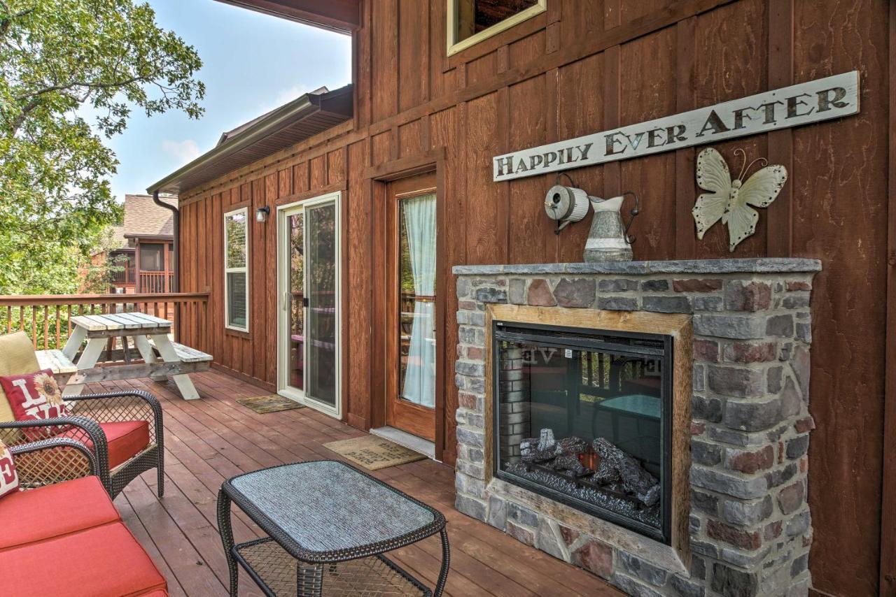 Branson West Cabin With Pool Access And Golfing Exteriör bild